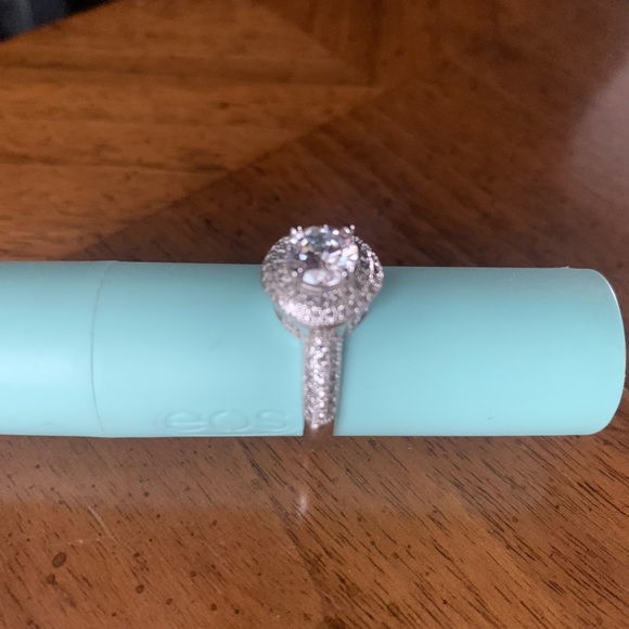 Silver Ring - Picture 4 of 9